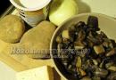 Картошка с грибами и сметаной в горшочке Грибы тушеные в горшочке